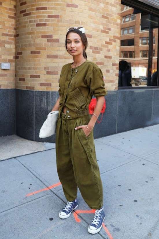 Estilo militar para mulheres.