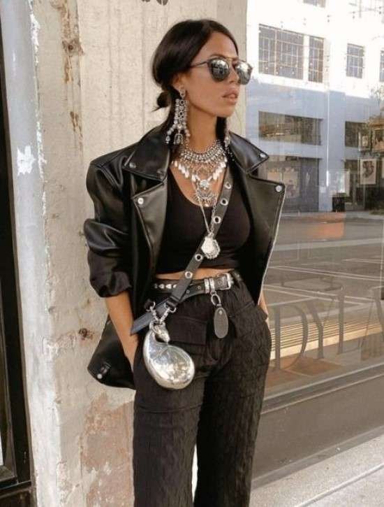 Acessórios estilo rocker chic.