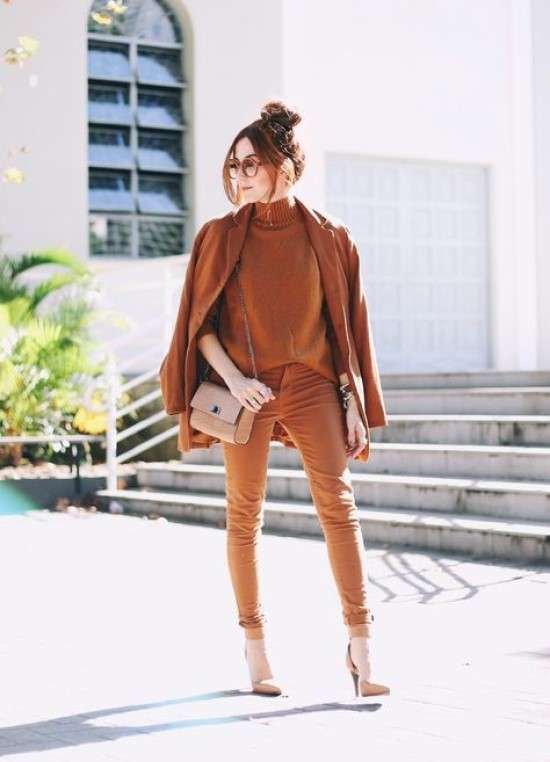 Cor caramelo roupas.