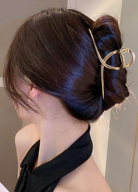 Penteado para festa fácil de fazer.