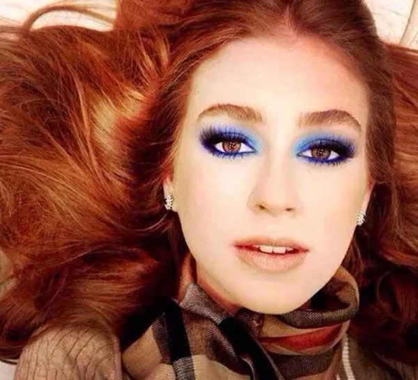 Maquiagem azul