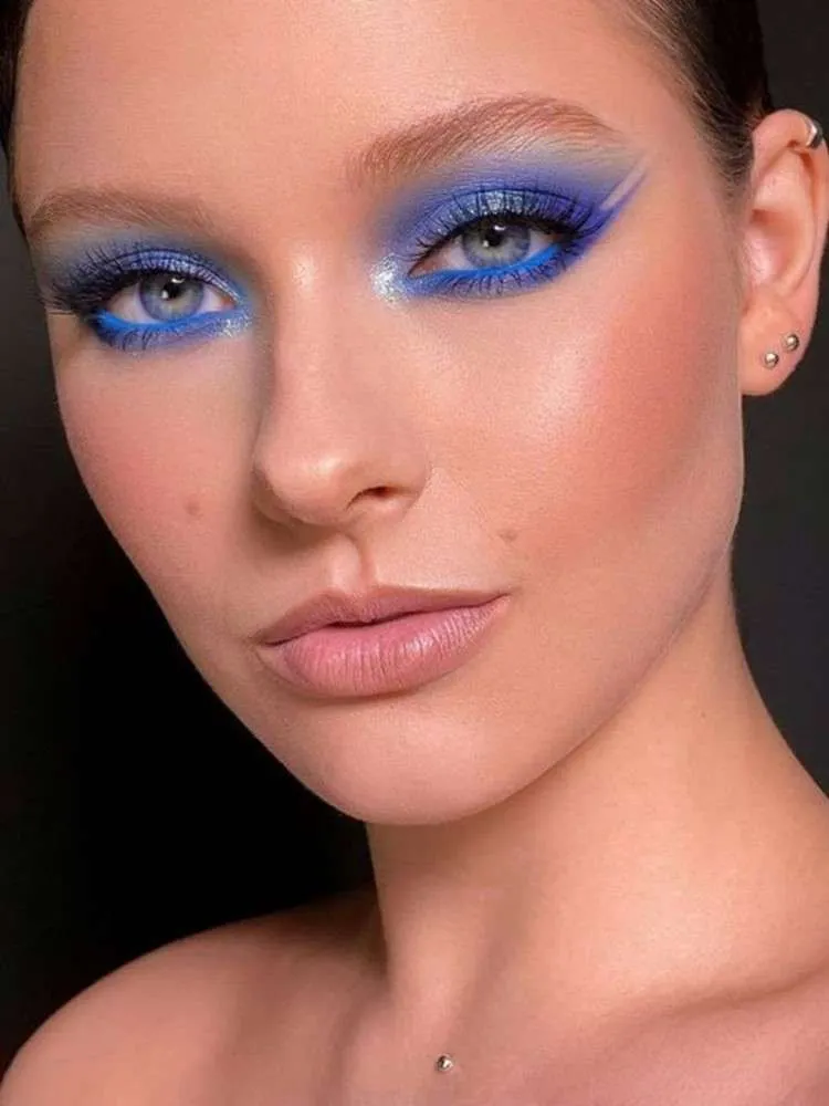 Make azul com sombra.