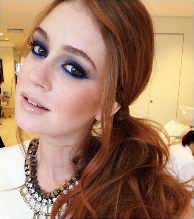 Maquiagem azul das famosas