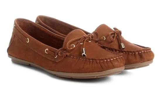 Diferença entre loafer e mocassim.