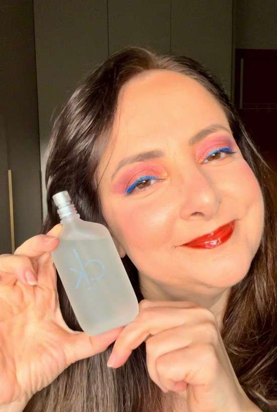 Guia de perfumes clássicos e atuais.