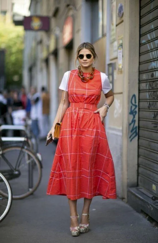 Sobreposição com vestido.