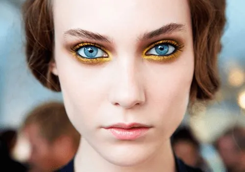 Make com sombra em amarelo.