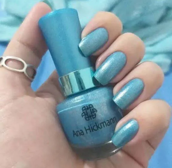 Esmalte azul turquesa Celebration Day.