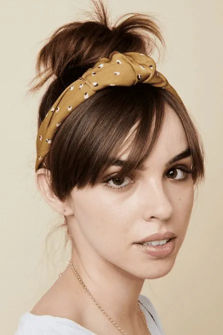 Tiara de lenço.