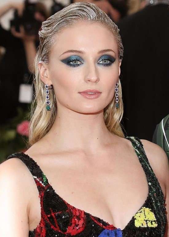 Maquiagens com glitter para Carnaval.
