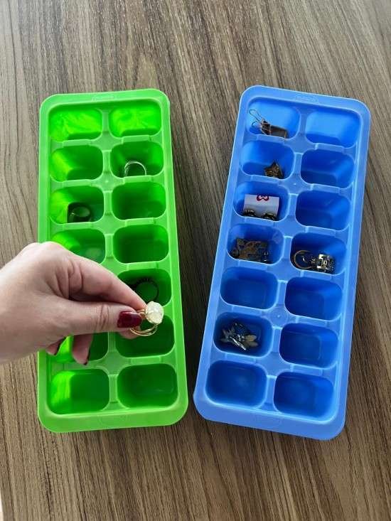 Como organizar bijuterias.