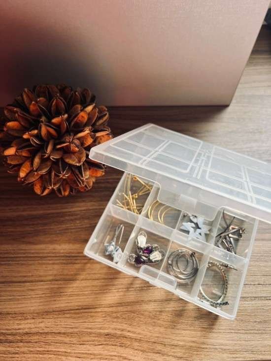 Organizador com tampa - LINK Como organizar bijuterias.