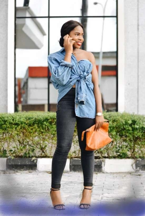 Look camisa jeans amarração.