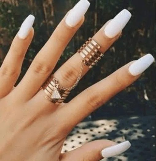 Unhas ballerina.