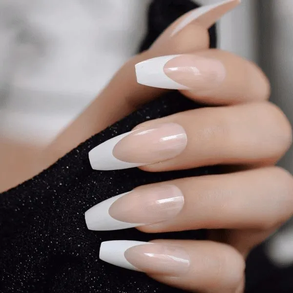 Unhas de ballarina.