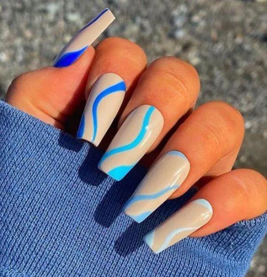 Unhas de ballarina.