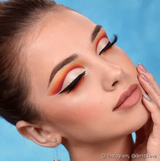 Cut crease colorido.