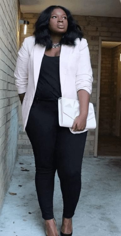 Look em preto e branco.