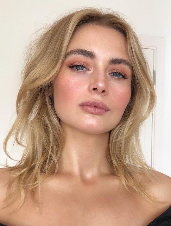 Sobrancelhas soap brows.