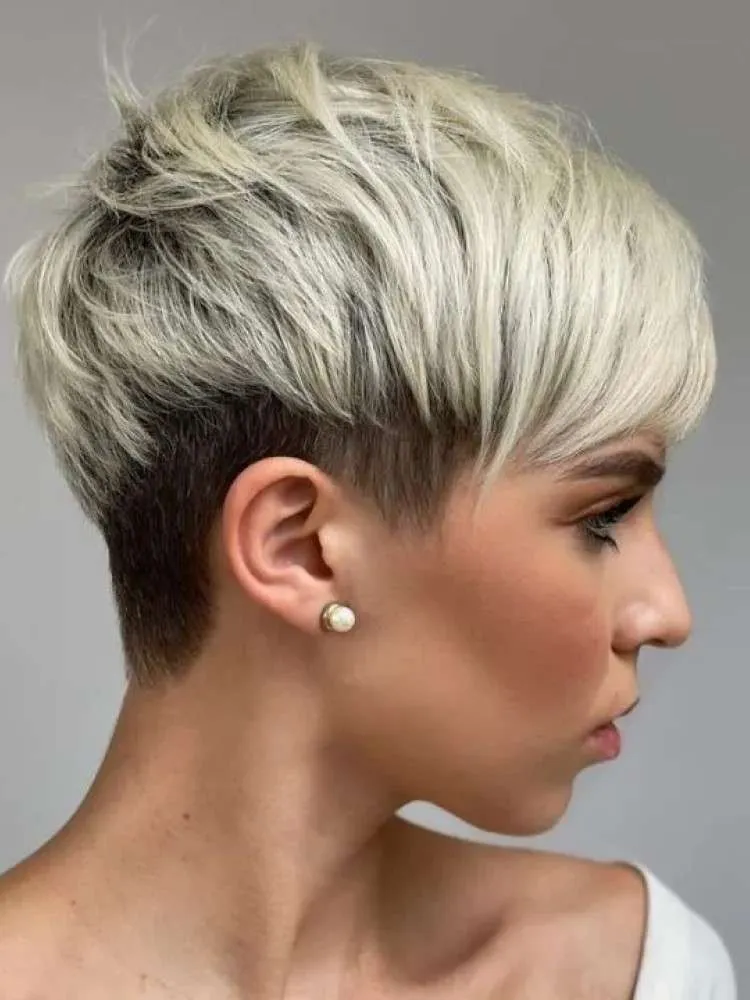 Corte feminino raspado.