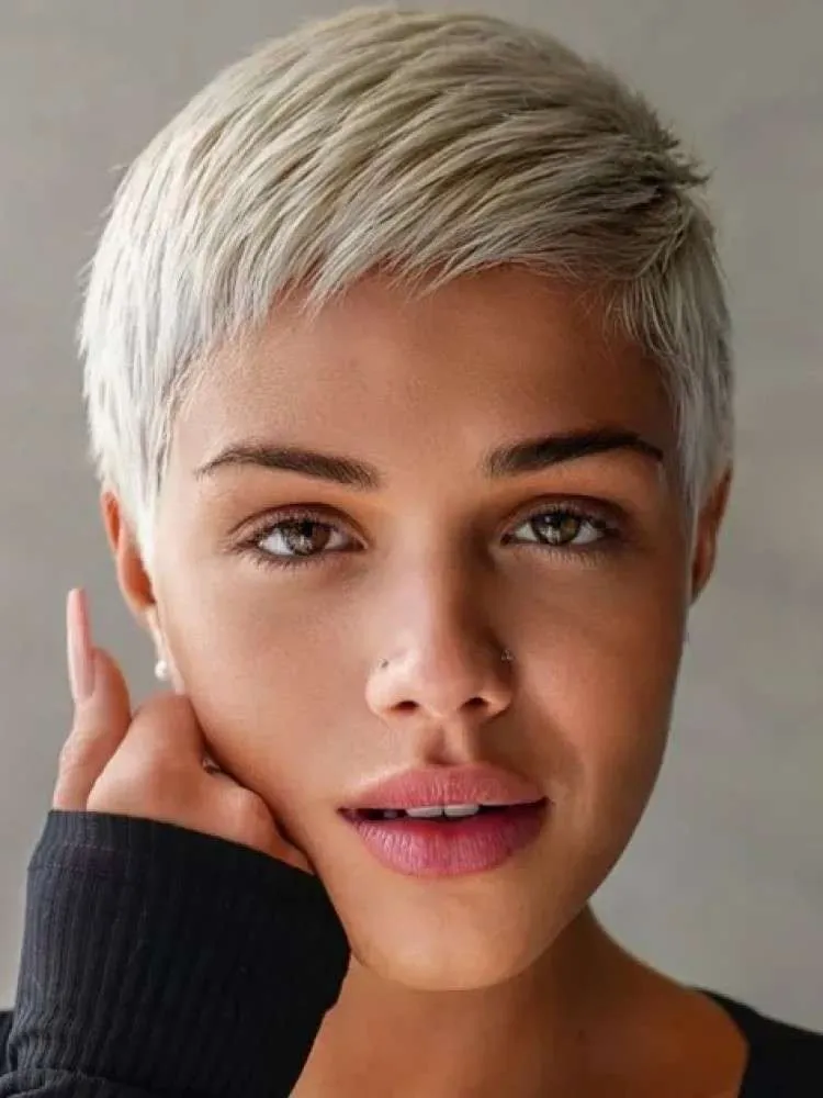 Corte curto feminino.