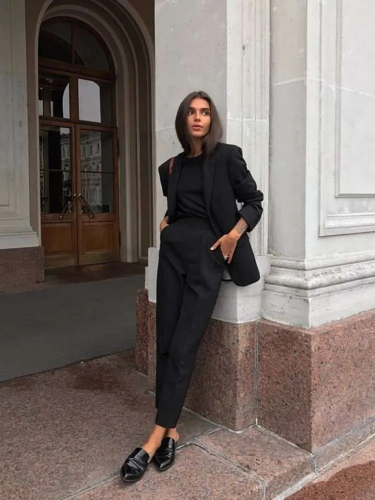 Looks pretos.