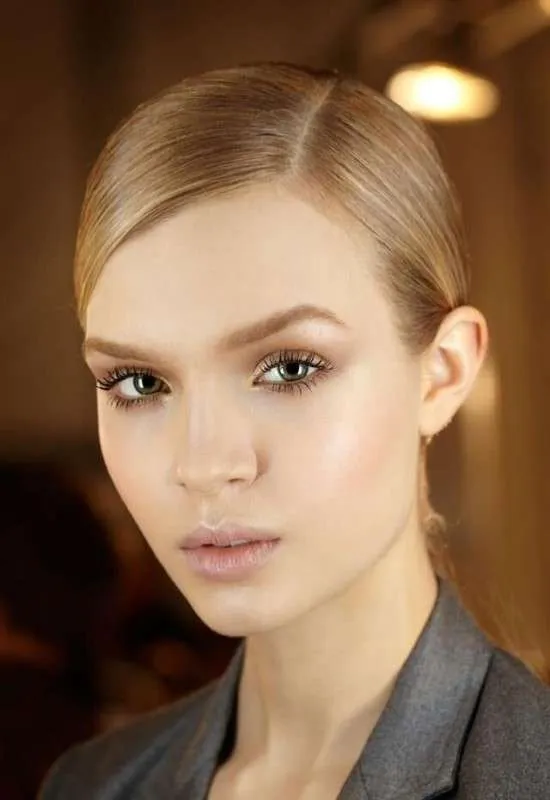 Clean make up.