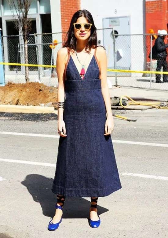 Look com sapatilha.