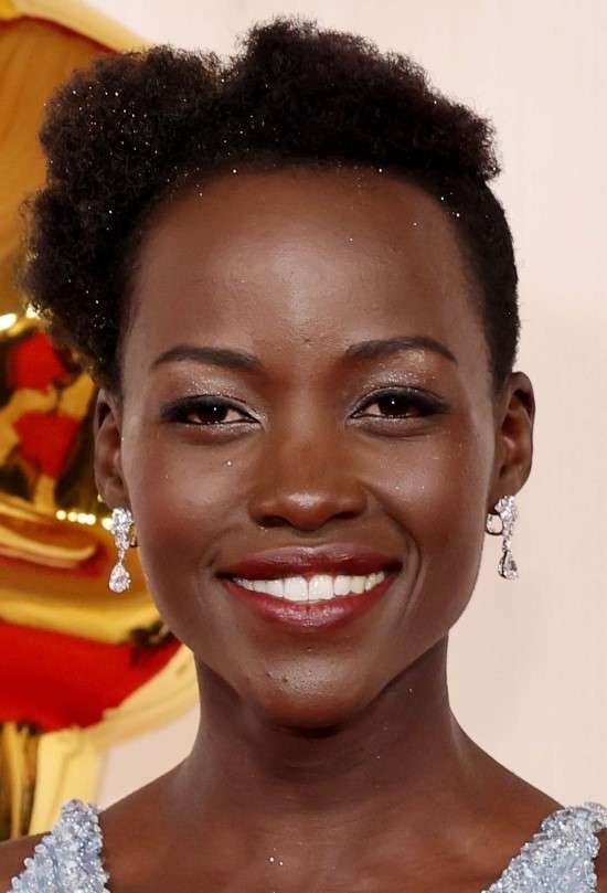 Make glam natural pele negra.