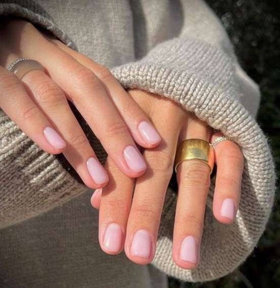 Unhas elegantes.