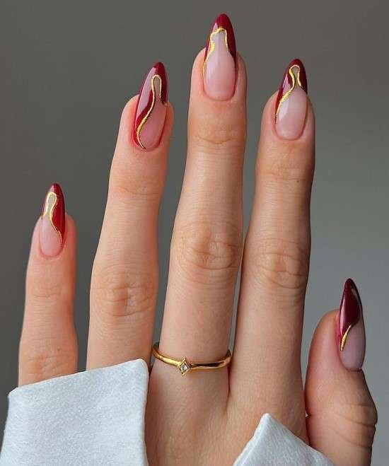 Unhas elegantes.