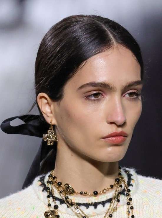 Make glam natural.