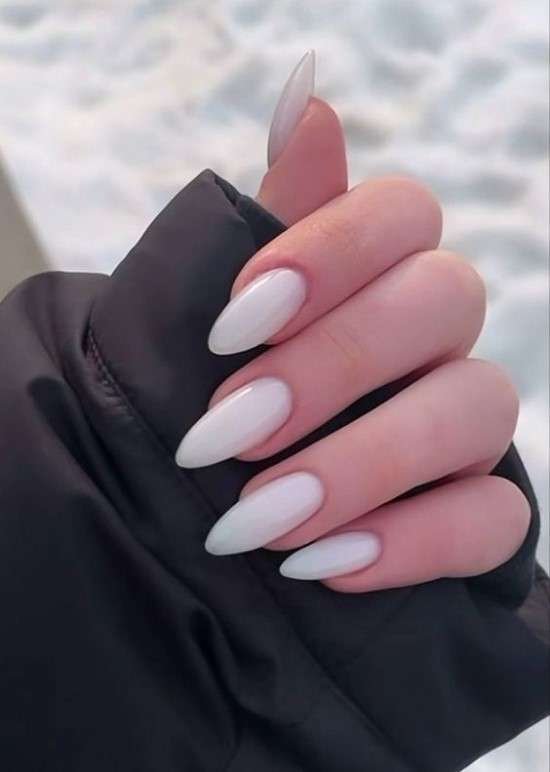 Unhas Clean Girl Stiletto.