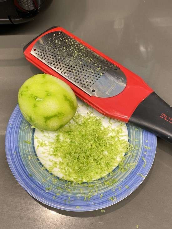 Raspas de limão.