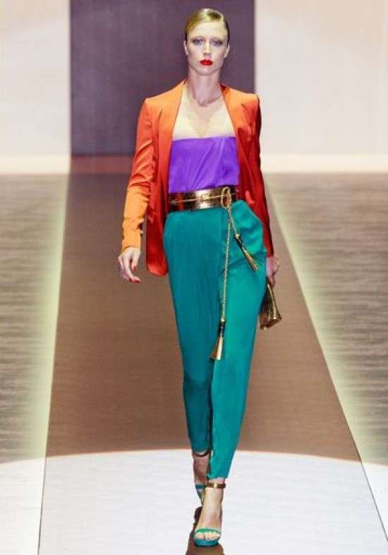 Look feminino com harmonia tríade.
