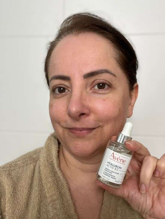 Skincare Avene rotina com Hyaluron Activ B3.