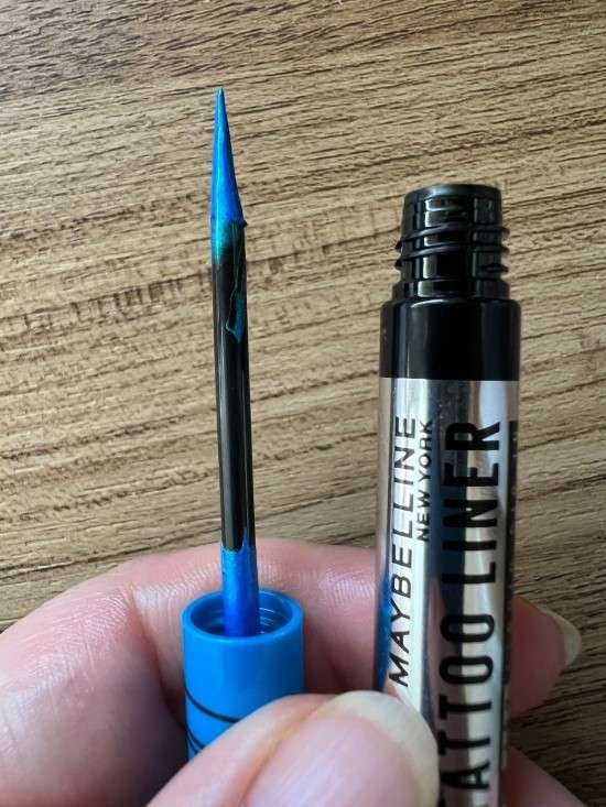 Delineador Tattoo Liner pincel aplicador.