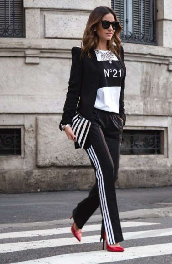 Sport chic look.