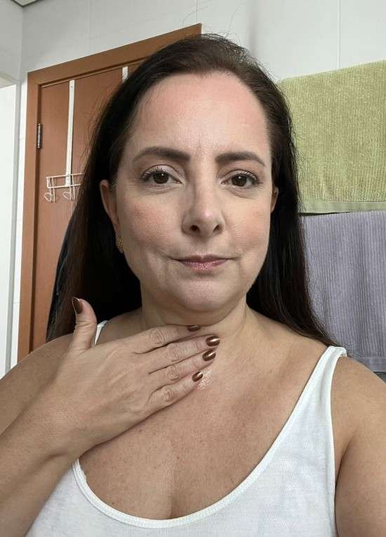 Creme para o pescoço e colo.