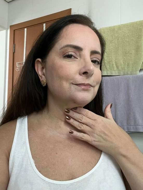 Cremes para pescoço e colo.