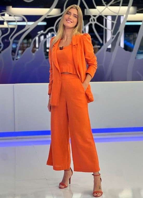 Moda anos 80 feminino.