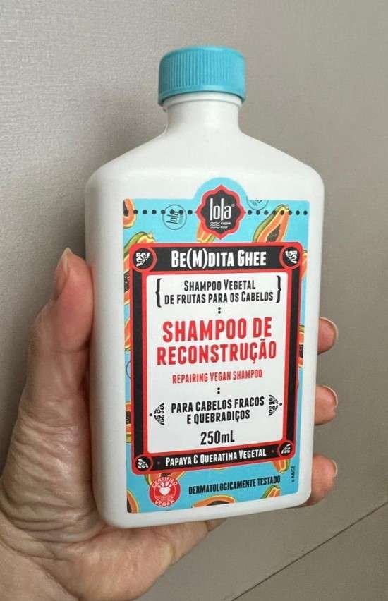 Shampoo de Reconstrução Lola.