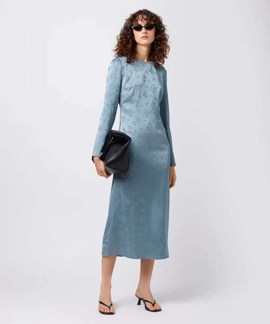 Vibe glacial vestido.