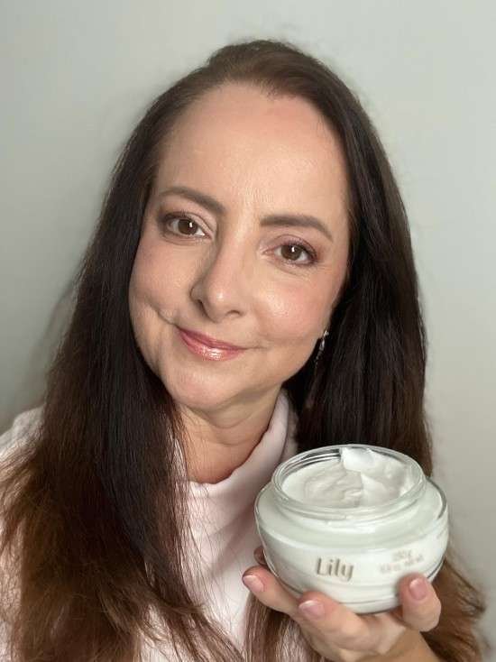 Lily Creme Acetinado resenha.