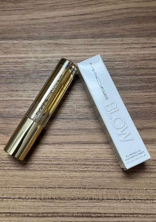 Gloss labial Mac Lipglass Blow.